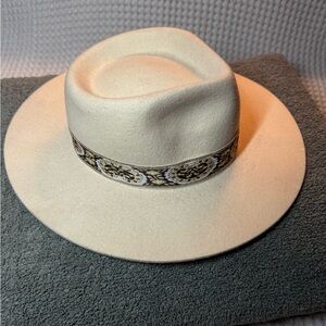 LACK OF COLOR BEVERLY HAT